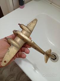 modellino aereo in ottone trench Art?