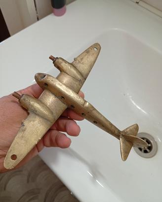 modellino aereo in ottone trench Art?