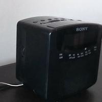 Radiosveglia Sony cubo