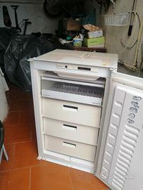 CONGELATORE A CASSETTI DA INCASSO ARISTON