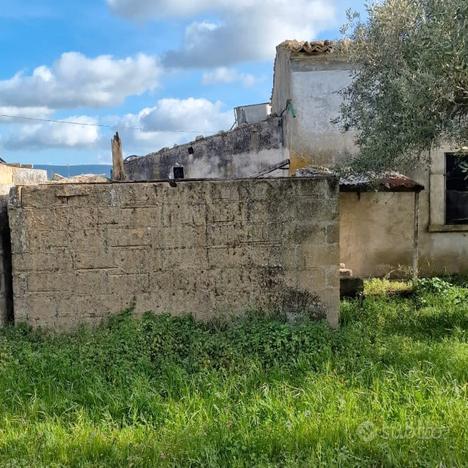 Terreno agricolo con unità collabente Rif. 322