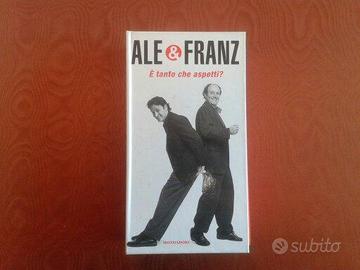 COFANETTO LIBRO + CASSETTA VHS "E' TANTO CHE ASPET