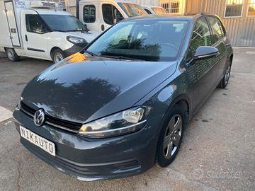 Volkswagen Golf 1.6 TDI 90 CV 5p. Trendline BlueMo