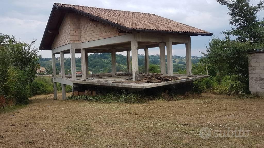 Rustico / Casale di 1845 m² a Frosinone - Vista 5