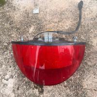 Faro posteriore per Aerox Mbk 50