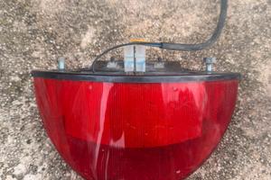 Faro posteriore per Aerox Nitro Mbk 50