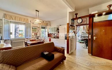 3 locali luminoso con tripla esposizione - Cortice