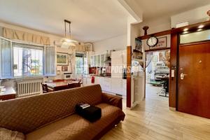 3 locali luminoso con tripla esposizione - Cortice