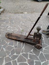 POMPA MANUALE AGRICOLA D'EPOCA