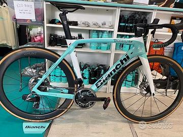 bici da corsa Bianchi Oltre xr4 Disc sram etap 12v