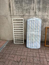 Materassino per lettino + sbarra in legno
