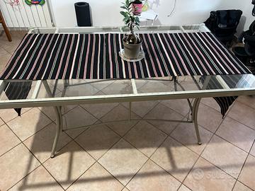 Tavolo vetro metallo