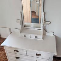 Cassettiera con specchio