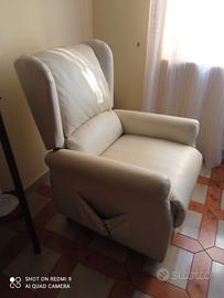 Poltrona per anziani con disabilità