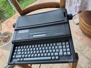 macchina da scrivere d'epoca 