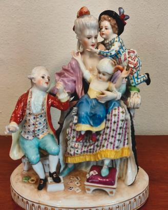 Gruppo in porcellana "buona madre"