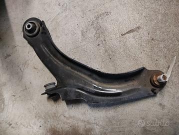 Bracc oscill ant. sx RENAULT CLIO 1461cc 2017
