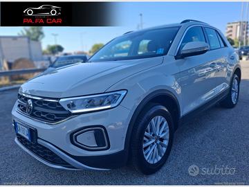 VOLKSWAGEN T-Roc 1.5 TSI ACT DSG Life
