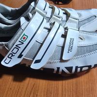 Scarpe CRONO più pedali Look 