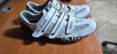 Scarpe CRONO più pedali Look 