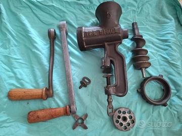 Macchina Tritacarne manuale Tre Spade 