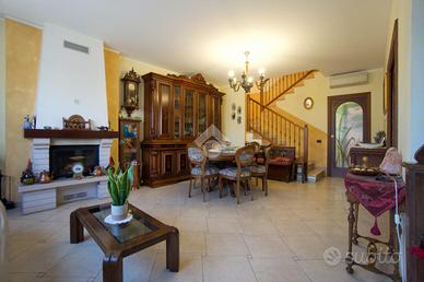 PORZIONE DI BIFAMILIARE A ALBAIRATE