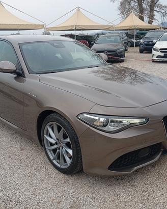 Alfa Romeo Giulia 2.2 Turbodiesel 210 CV AT8 AWD Q