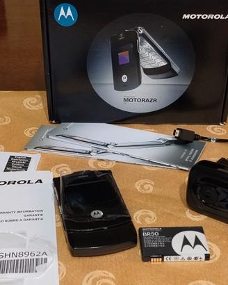 Motorola V3 RAZR telefono Cellulare a Conchiglia -