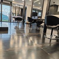 Arredamento salone di parrucchiere