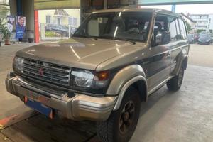 Mitsubishi Pajero 3.0 V6 AMERICAN DREAM Book Servi