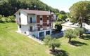 bifamiliare-con-2-garage-e-6-930-mq-di-terreno