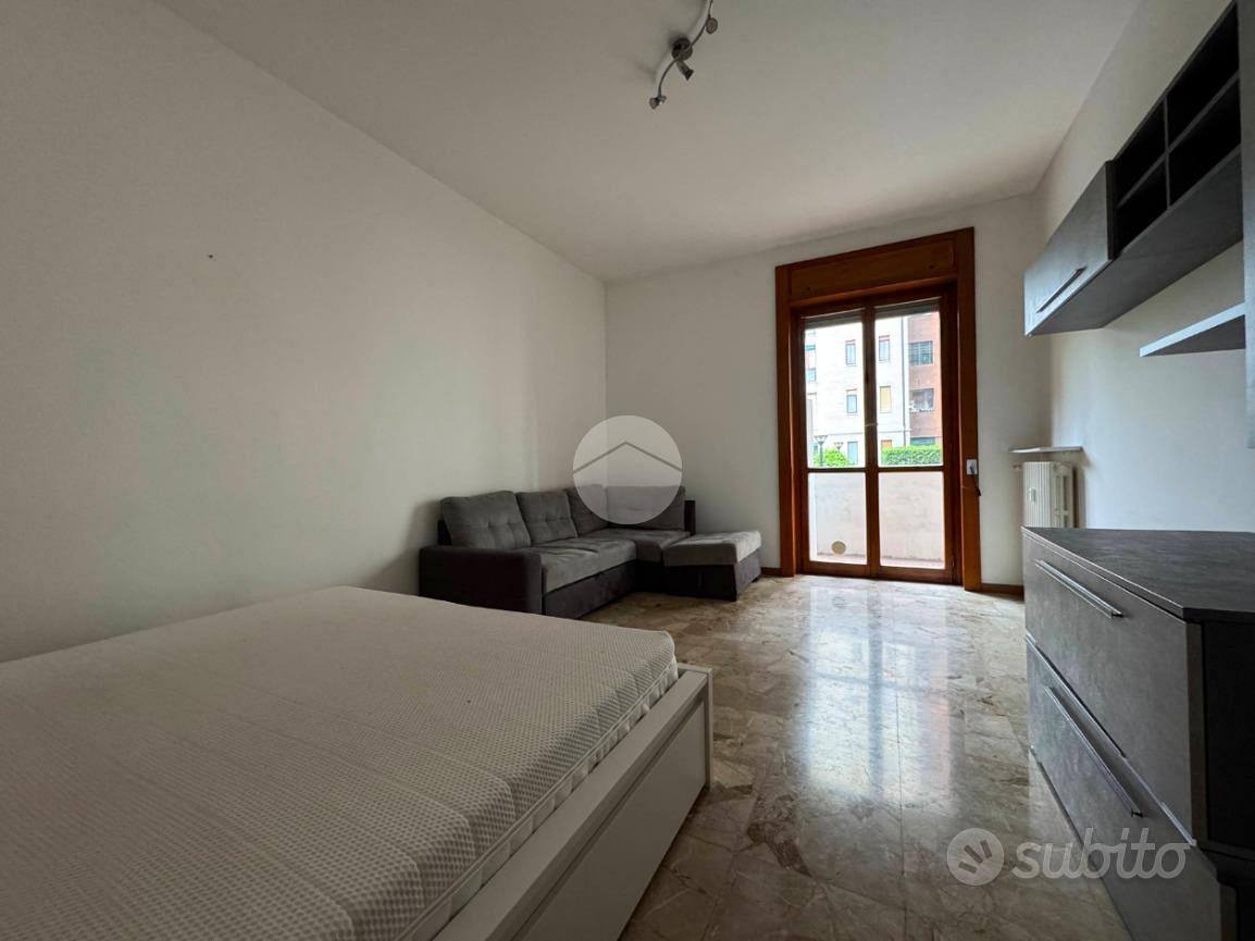 Apartment in Milano, Dergano, Municipio 9 - Altro