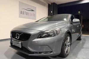 VOLVO V40 D2 R-design