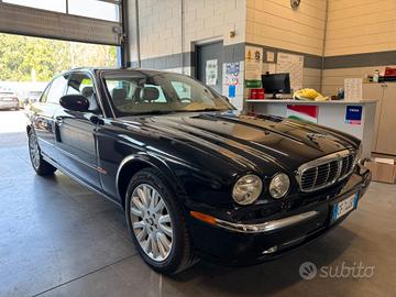 Jaguar XJ 4.2 V8 cat Executive