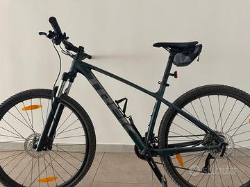 Bicicletta mountain bike