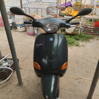 Scooter piaggio vespa 4 tempi 50