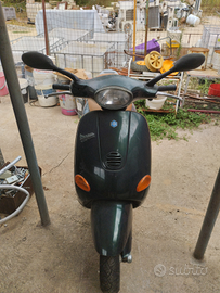 Scooter piaggio vespa 4 tempi 50