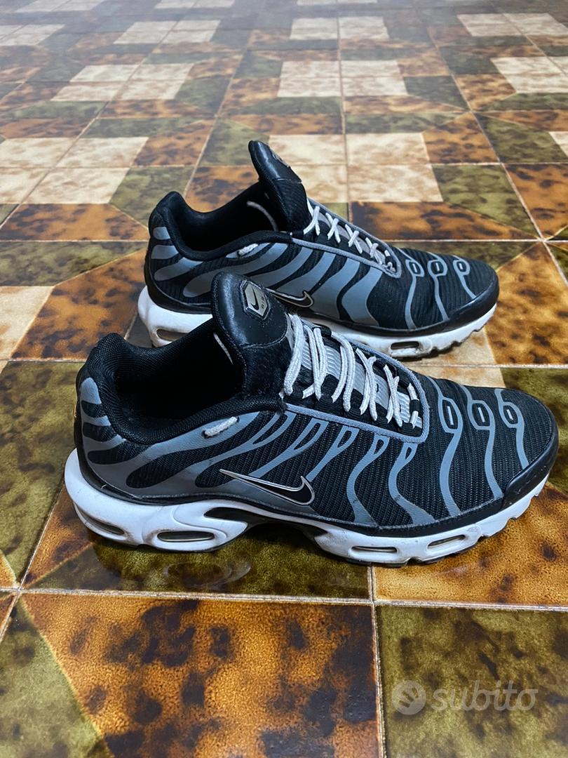 Nike tn outlet grigie e nere