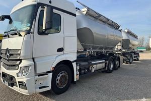 Mercedes trasporto farine