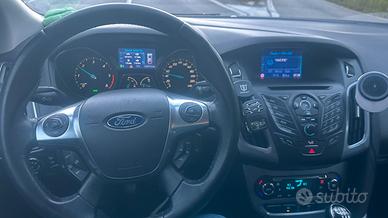 Ford focus 2012 perfetta