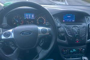 Ford focus 2012 perfetta