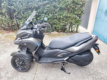 Yamaha tricity 300