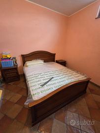 100 € Letto con comodini 