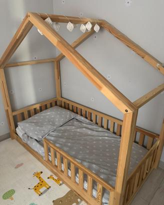 Struttura letto con materasso montessoriano