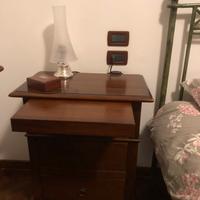 Comodini in noce massello