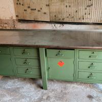 Banco da lavoro con doppia morsa