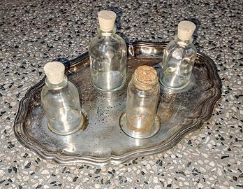 Vassoio Metallico con 4 Ampolle vetro 