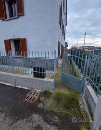 Caravaggio piano terra con posto auto e giardino