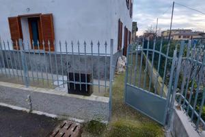 Caravaggio piano terra con posto auto e giardino