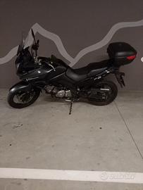 Suzuki  V strong  650